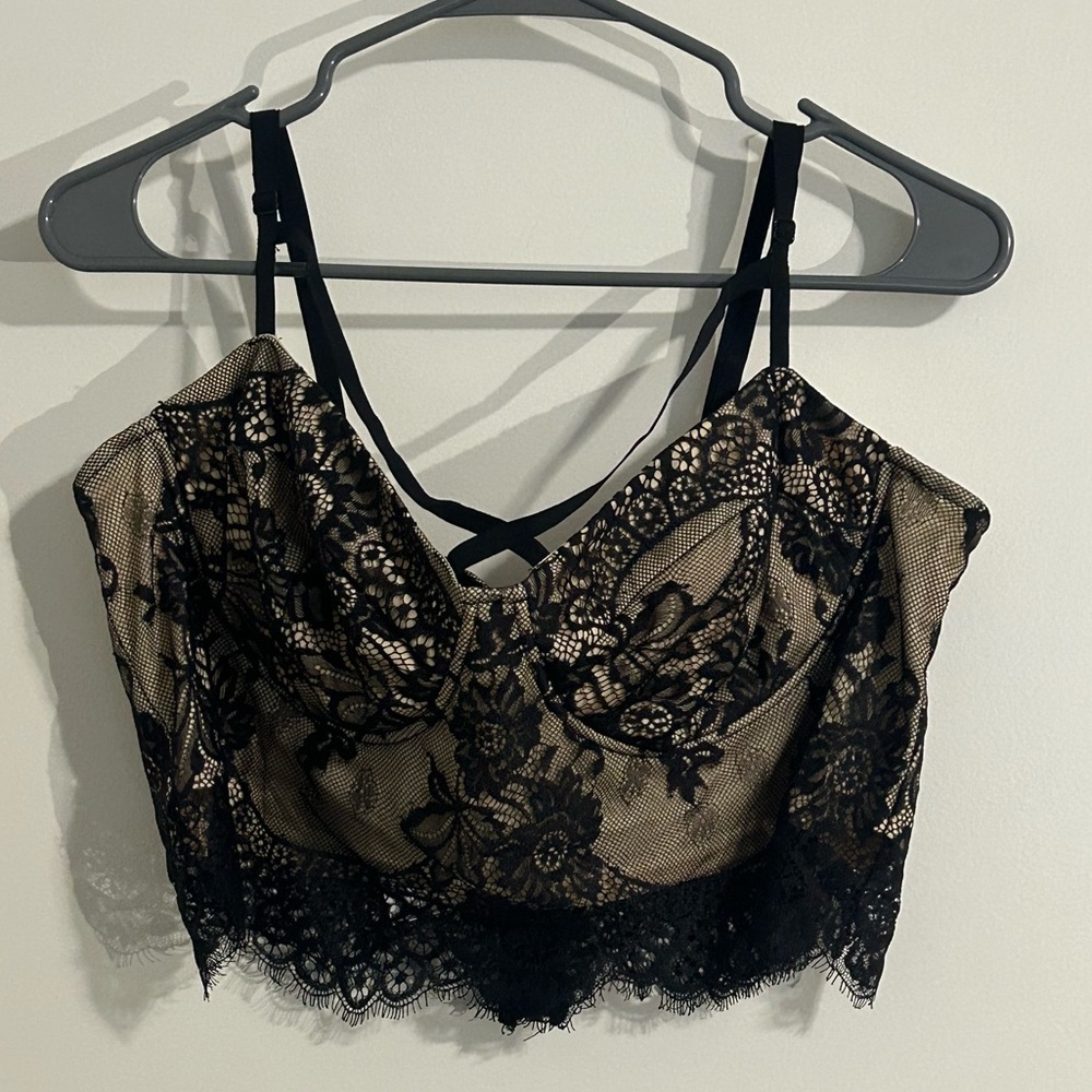 Black lace crop bustier